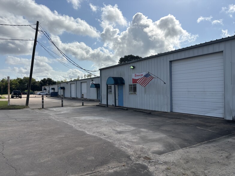 1120 County Road 129, Alvin, TX for sale - Building Photo - Image 2 of 29
