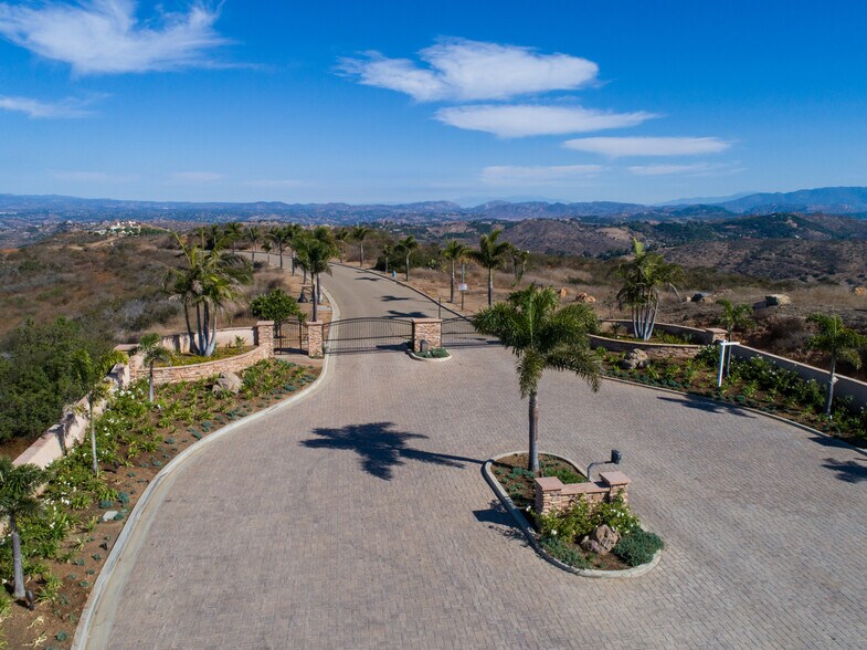 2437 Panoramic Way, Vista, CA à vendre - Aérien - Image 1 de 9