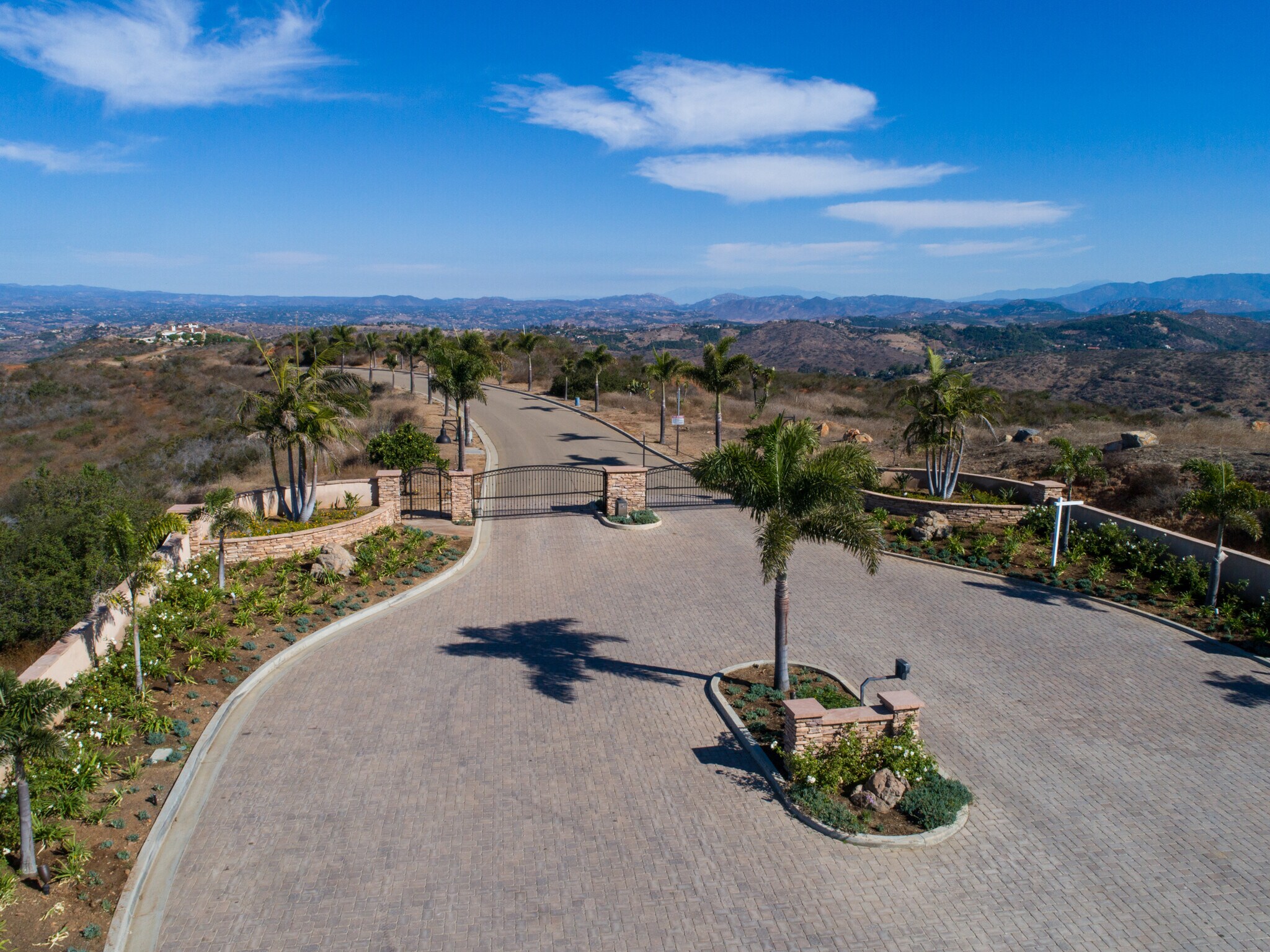 2437 Panoramic Way, Vista, CA à vendre Aérien- Image 1 de 10