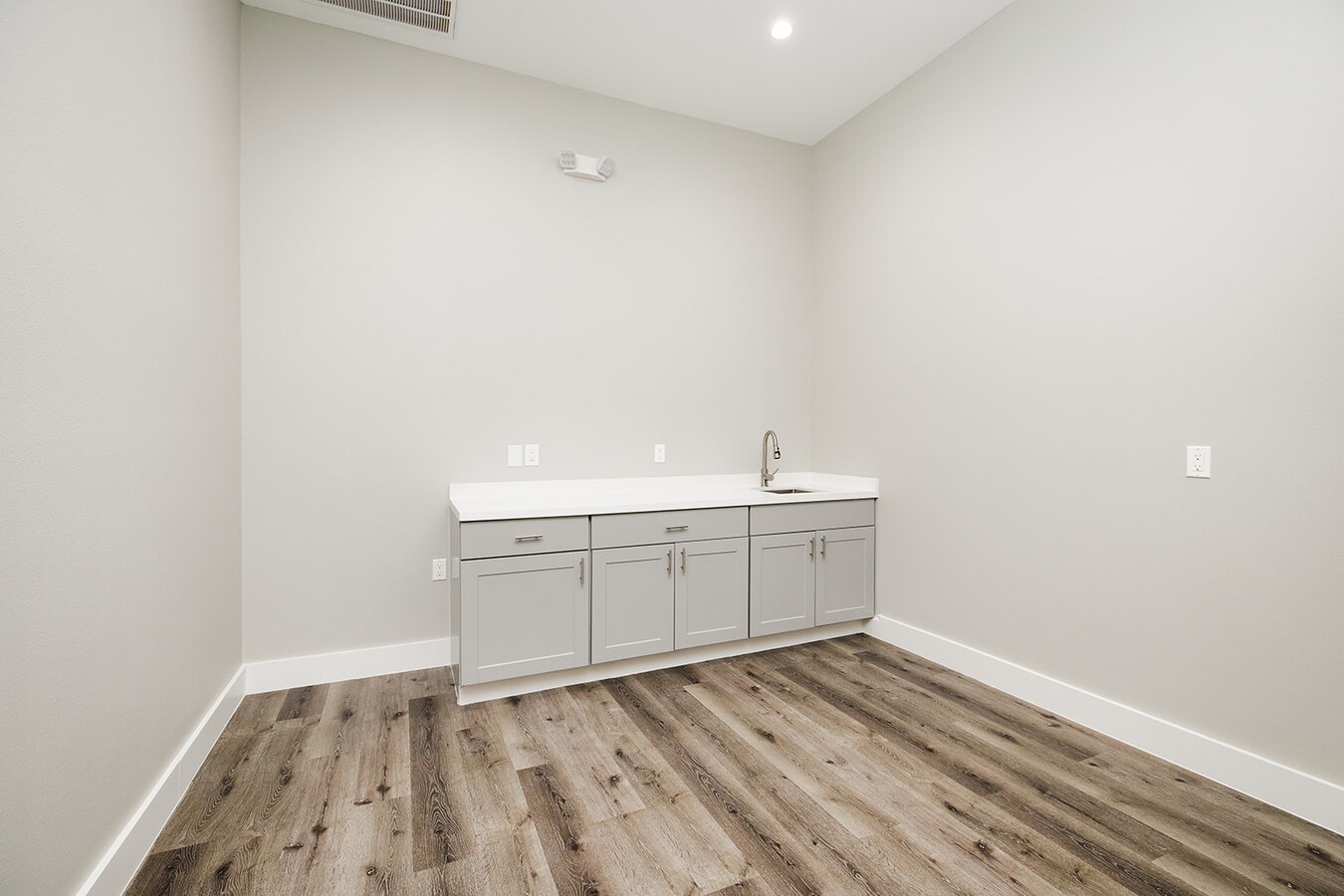 8525 N Sam Houston Pkwy E, Humble, TX 77396 - Unit 904 - - Interior Photo - Image 2 of 19