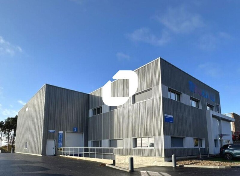 Flex in Les Sorinières for lease - Building Photo - Image 1 of 6