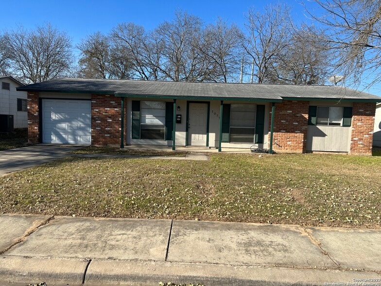 San Antonio Metro Residential Rentals portfolio of 1 properties for sale on LoopNet.ca - Building Photo - Image 3 of 4