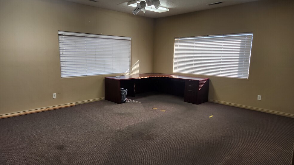 4160 S River Rd, Saint George, UT à louer - Photo du bâtiment - Image 3 de 8