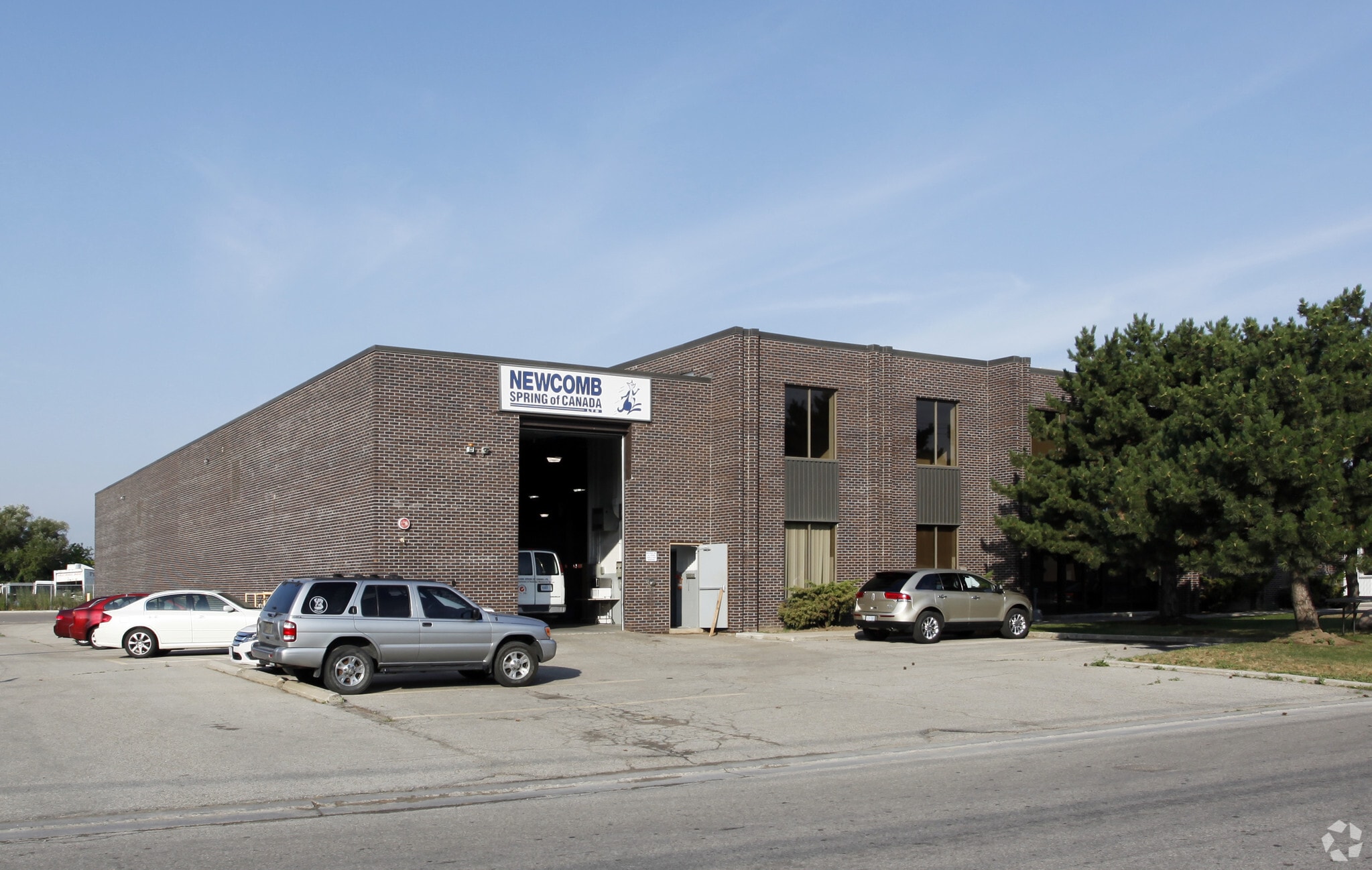 5300 Bradco Blvd, Mississauga, ON for lease Primary Photo- Image 1 of 3