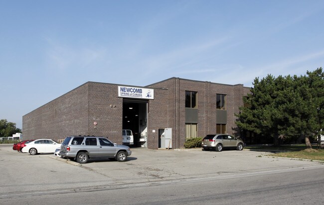 Plus de détails pour 5300 Bradco Blvd, Mississauga, ON - Industriel à louer