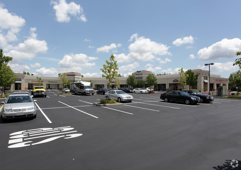 2205-2221 Sunset Blvd, Rocklin, CA for lease - Primary Photo - Image 3 of 8