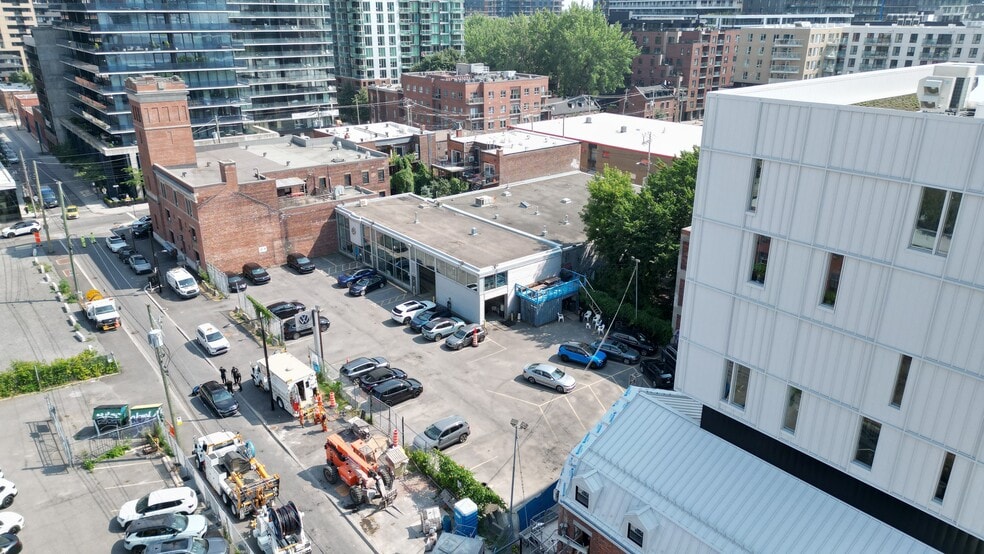 280 Rue Young, Montréal, QC à louer - Photo du bâtiment - Image 2 de 15