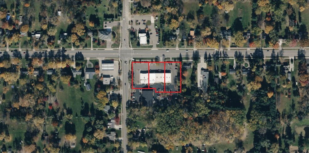 2111-2121 Haslett Rd, Haslett, MI à louer - Photo du bâtiment - Image 3 de 5