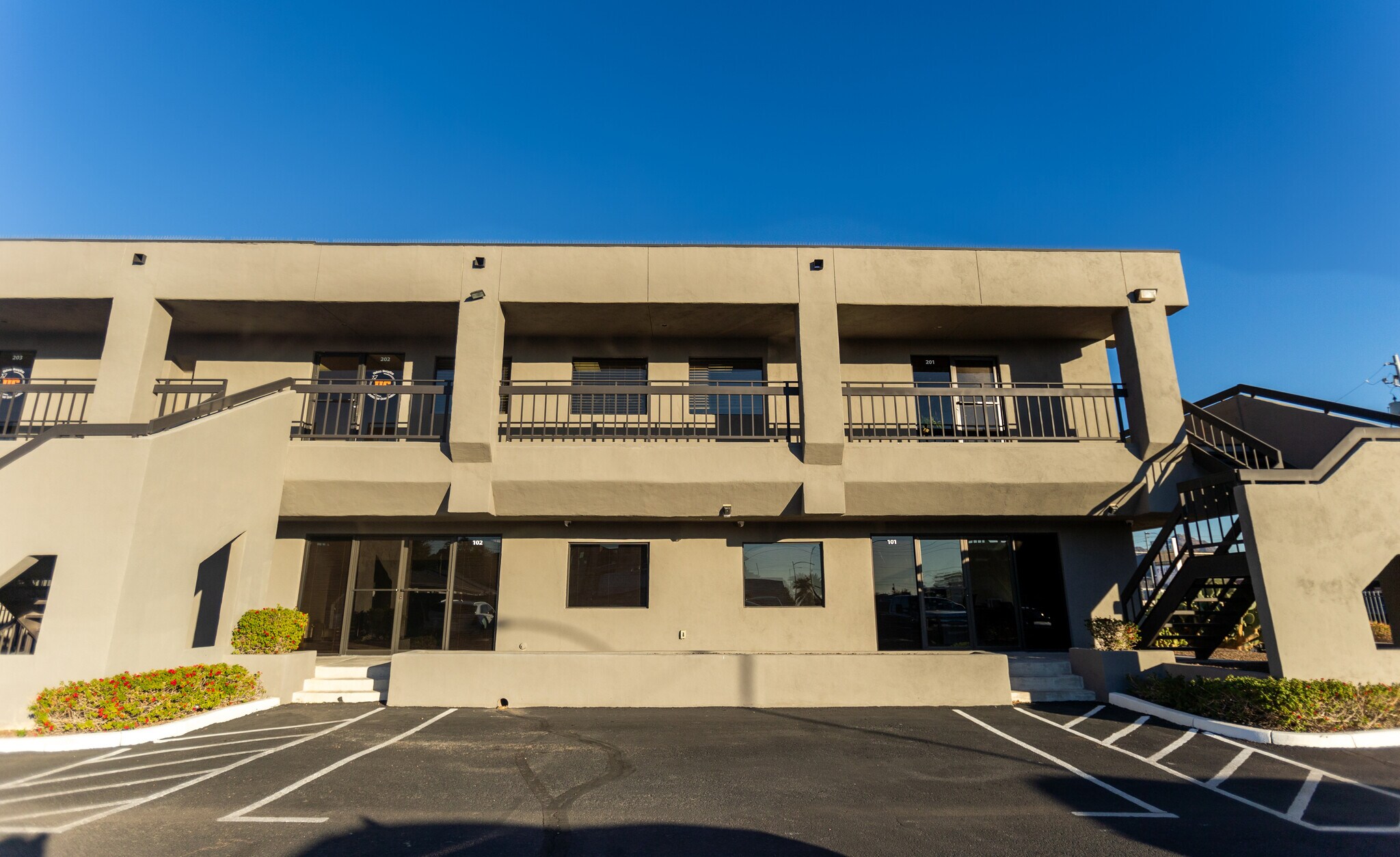 640 E Purdue Ave, Phoenix, AZ for lease Primary Photo- Image 1 of 59