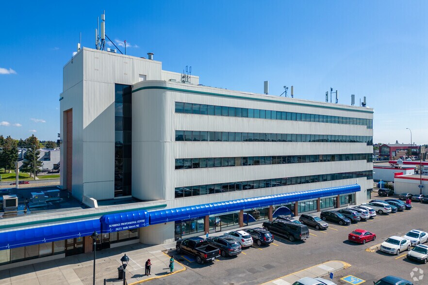 2675 36th St NE, Calgary, AB for lease - Building Photo - Image 2 of 15
