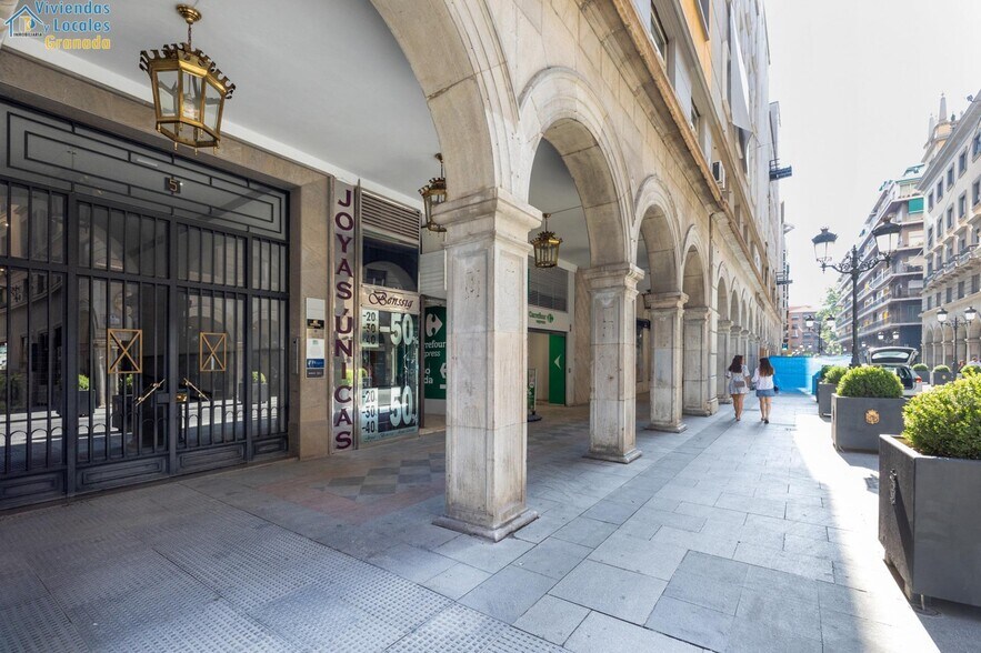 Commerce de détail dans Granada à vendre - Photo du bâtiment - Image 2 de 29
