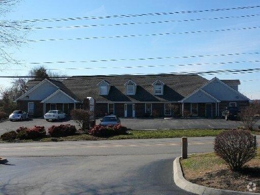 117 SW Huxley Rd, Knoxville, TN à louer - Photo du bâtiment - Image 2 de 6