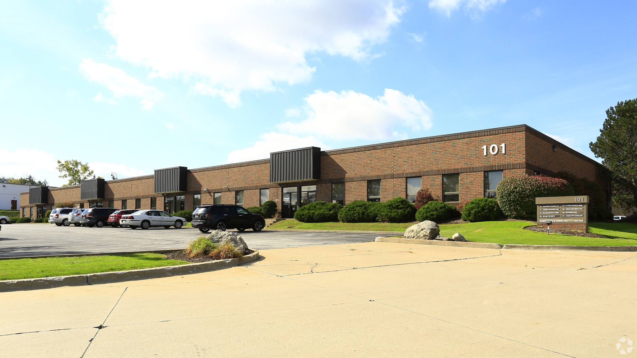 101-180 Ken Mar Industrial Pky, Broadview Heights, OH for lease Primary Photo- Image 1 of 10