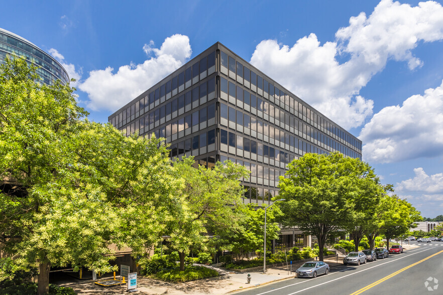 11400 Rockville Pike, North Bethesda, MD à louer - Photo du bâtiment - Image 2 de 13