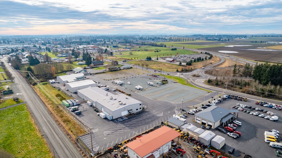 988-992-996 Fountain St, Burlington, WA for lease - Building Photo - Image 3 of 11