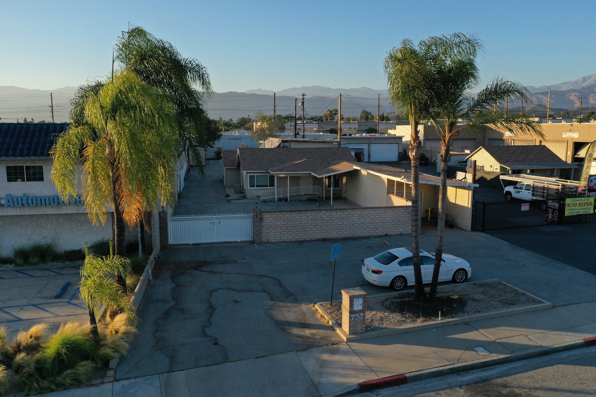 757 E San Bernardino Rd, Covina, CA à louer Photo principale- Image 1 de 24