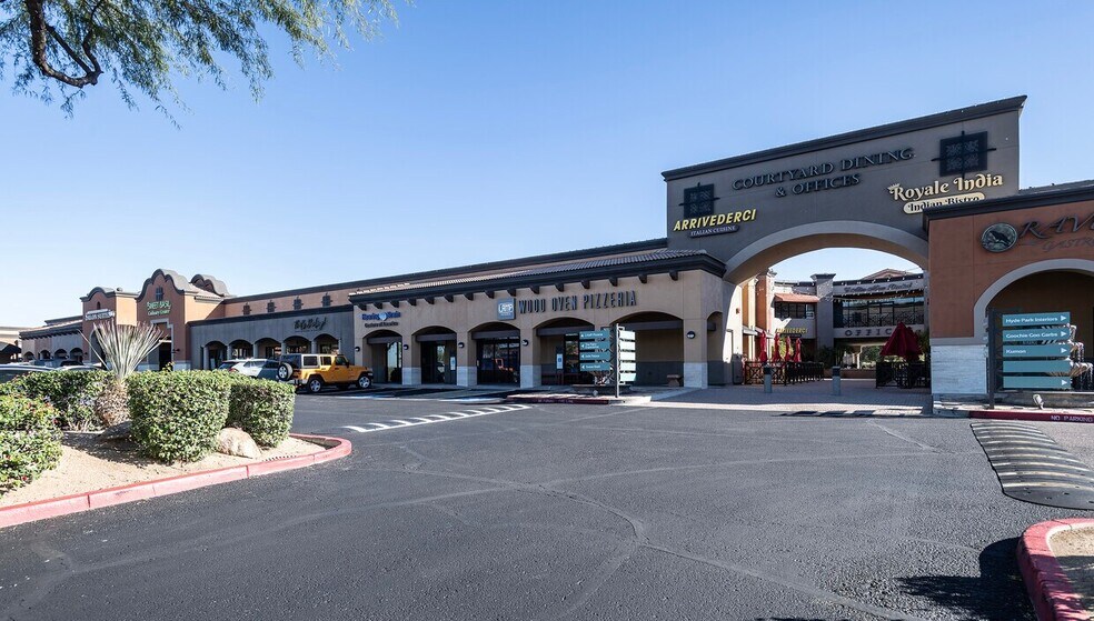 8900 E Pinnacle Peak Rd, Scottsdale, AZ à louer - Photo principale - Image 2 de 28