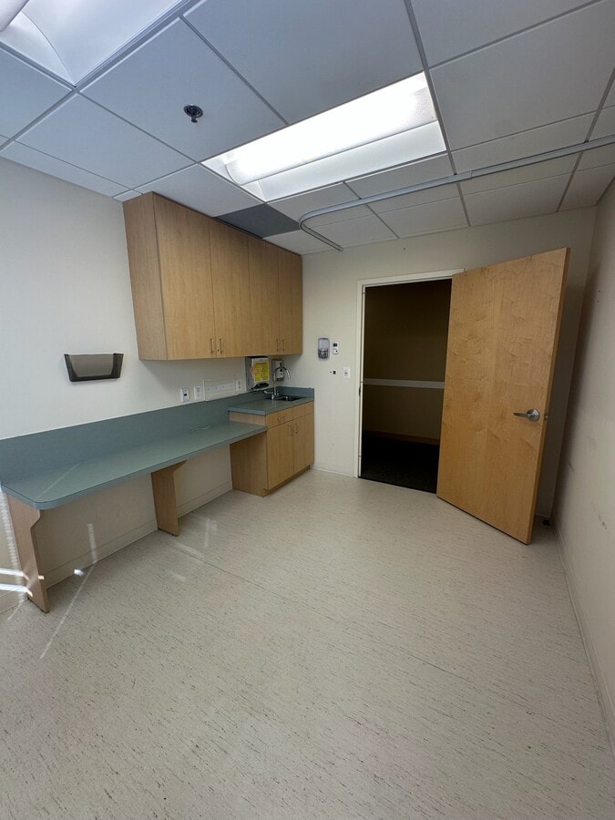12800 Middlebrook Rd, Germantown, MD 20874 - Unit 206 -  - Interior Photo - Image 2 of 6