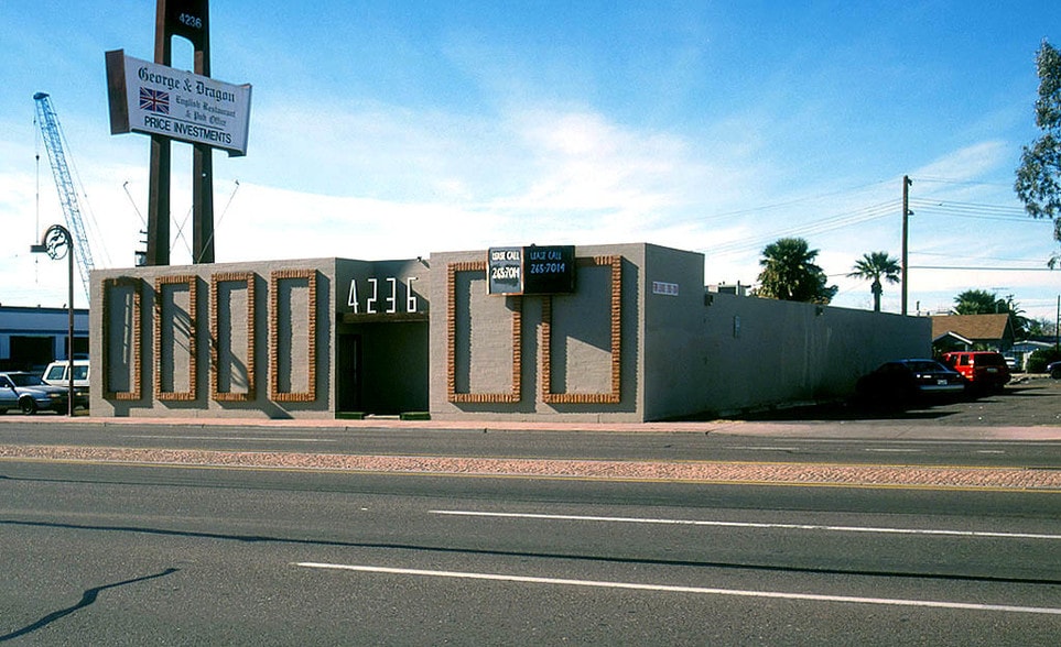4236 N Central Ave, Phoenix, AZ à louer - Photo du bâtiment - Image 2 de 8