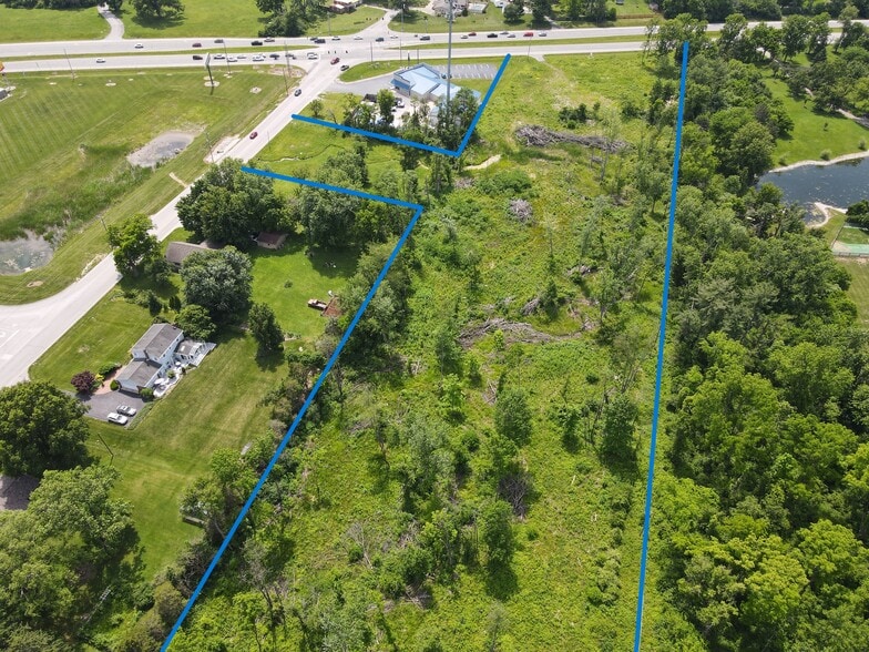 1700 E Woodsmall Dr, Terre Haute, IN for lease - Building Photo - Image 2 of 13