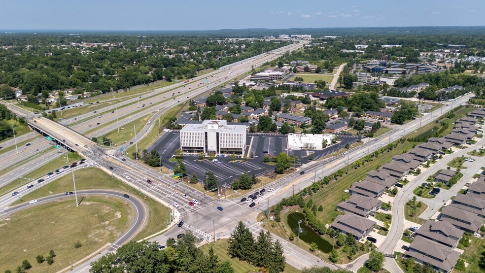 29001 Cedar Rd, Lyndhurst, OH à louer - Aérien - Image 3 de 18