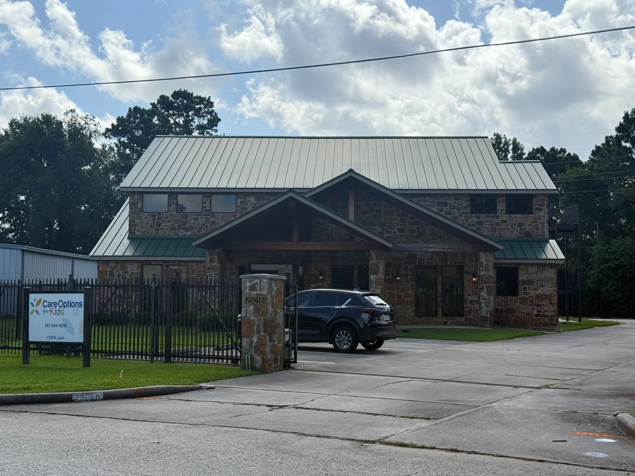 25019 Oakhurst Dr, Spring, TX for lease Building Photo- Image 1 of 8