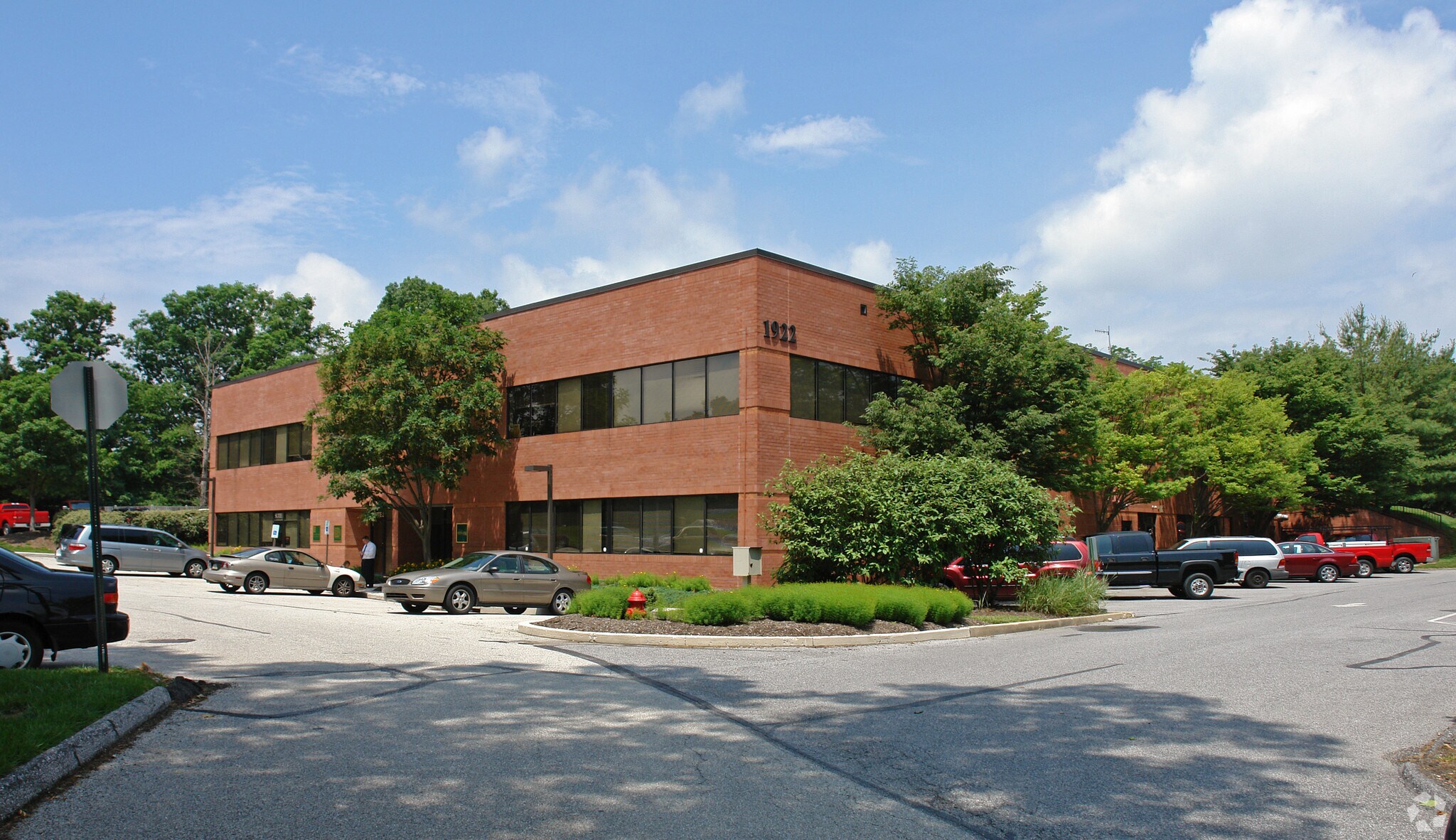 1922 Greenspring Dr, Timonium, MD for lease Primary Photo- Image 1 of 9