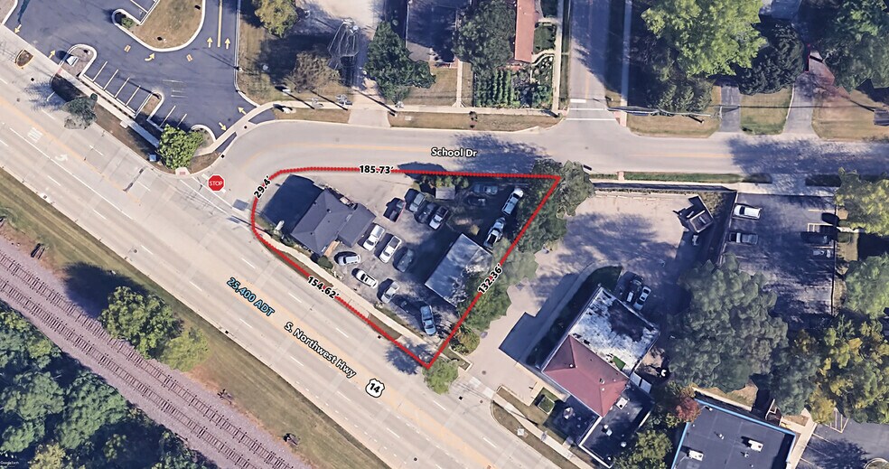 670 Northwest Hwy, Fox River Grove, IL à vendre - Photo du bâtiment - Image 2 de 2