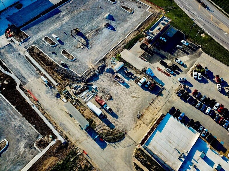 Commonwealth Ct, Saint Joseph, MO à vendre - Photo du bâtiment - Image 3 de 8