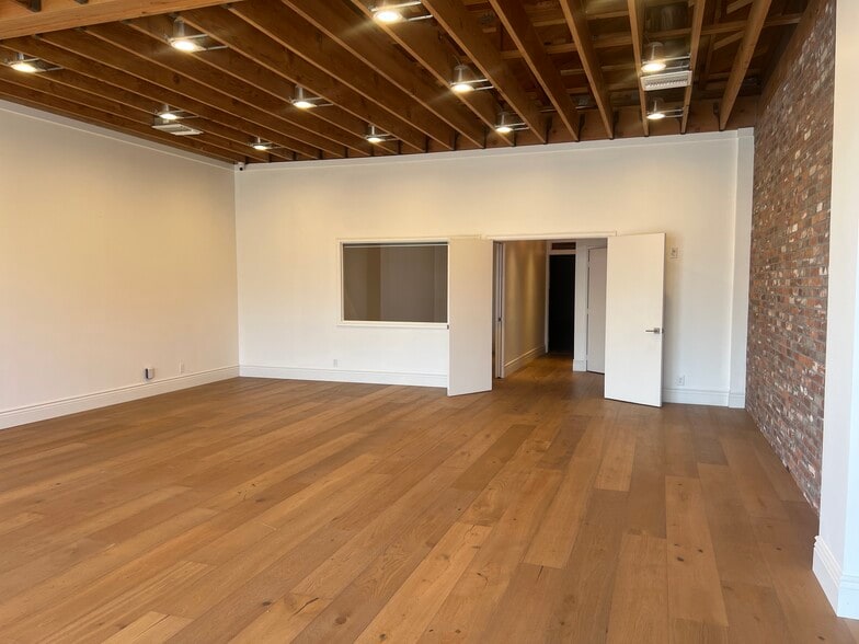 615 S Victory Blvd, Burbank, CA for sale - Interior Photo - Image 3 of 7