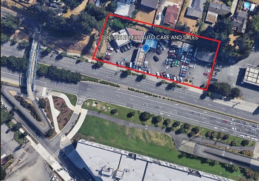 15544 Aurora Ave N, Shoreline, WA à vendre - Photo du bâtiment - Image 2 de 6