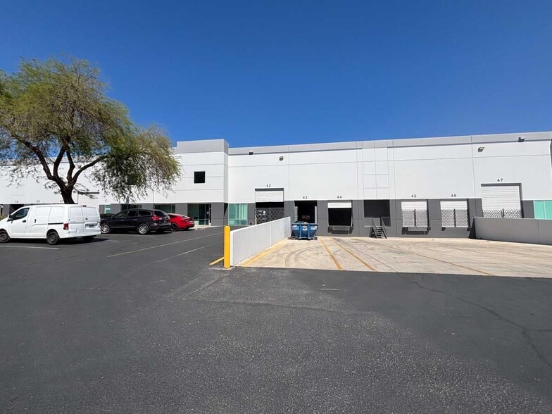 4701 Cameron St, Las Vegas, NV for lease - Building Photo - Image 3 of 10