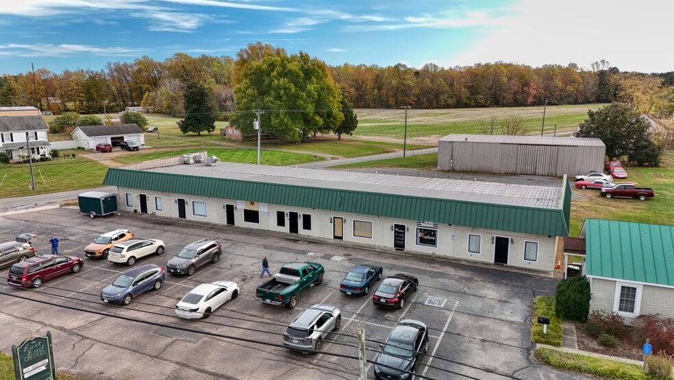 17272 Kings Hwy, Montross, VA for sale - Building Photo - Image 3 of 10