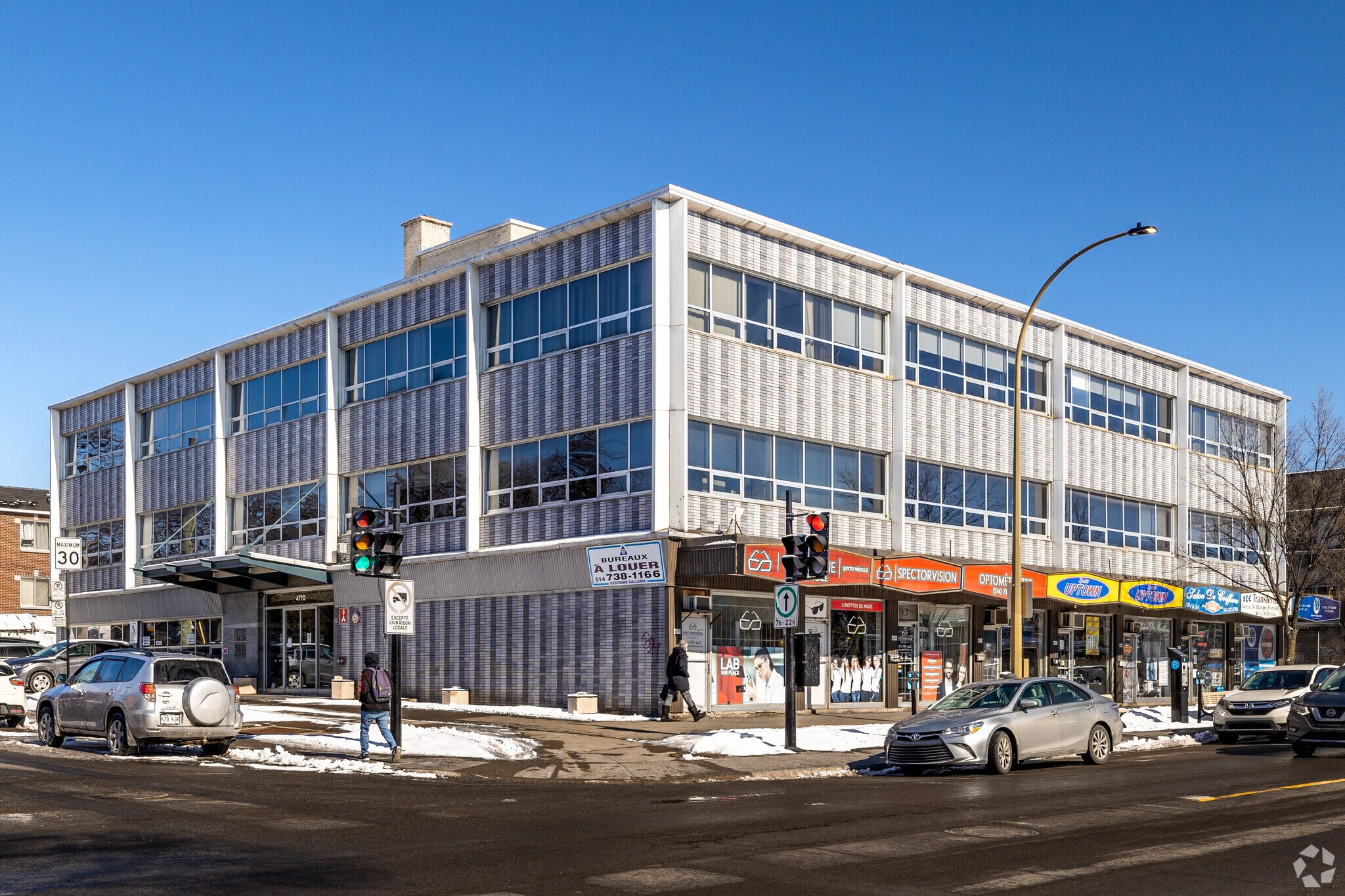 4770 Av De Kent, Montréal, QC à vendre Photo du bâtiment- Image 1 de 1