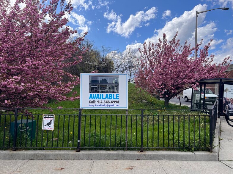 855 Bronx River Rd, Yonkers, NY à vendre - Photo du bâtiment - Image 2 de 9