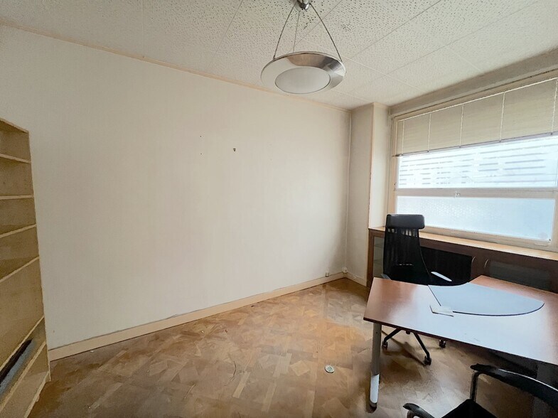 Commerce de détail dans Paris à vendre - Photo du bâtiment - Image 2 de 12