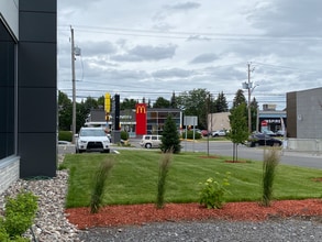 794 Boul Du Cure-Labelle, Blainville, QC for lease Interior Photo- Image 1 of 3