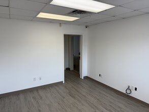 38-40 Wilson Rd, Humble, TX for lease Building Photo- Image 1 of 6