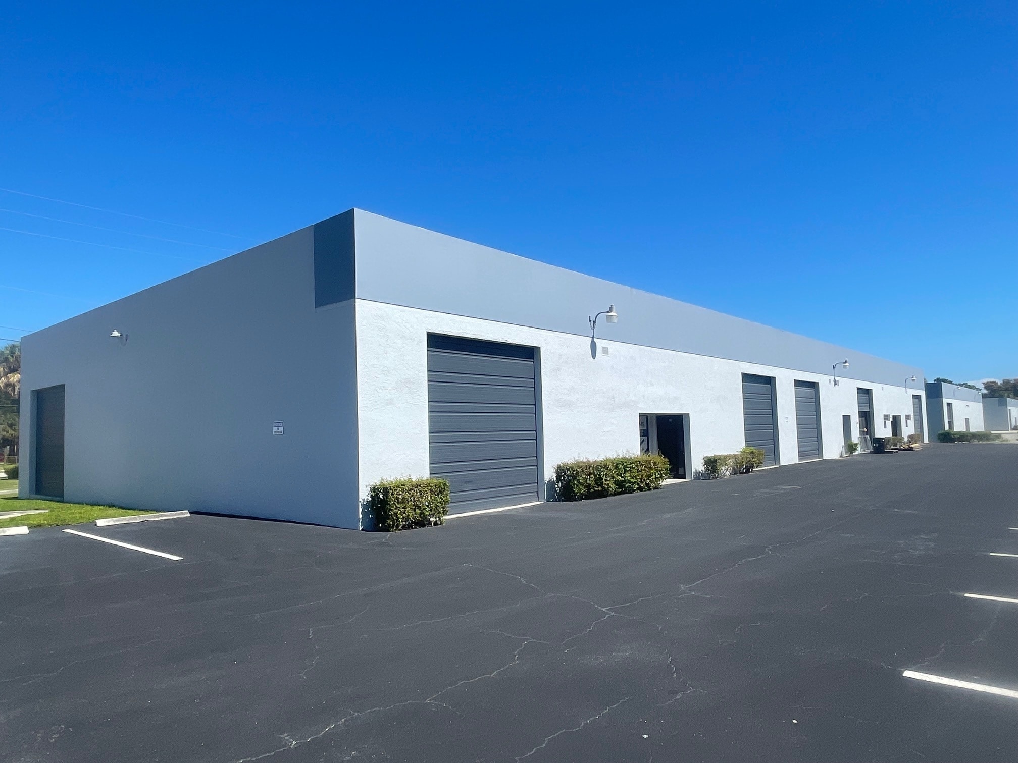 1243 W 52nd St, Mangonia Park, FL for lease Building Photo- Image 1 of 1