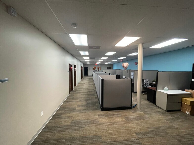 9434 Katy Fwy, Houston, TX à louer - Photo intérieure - Image 3 de 12