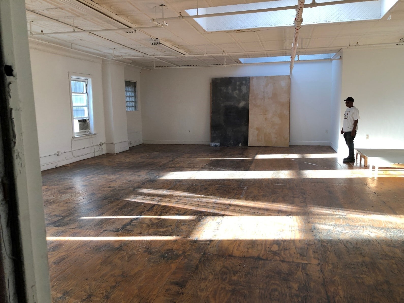 882 Dekalb Ave, Brooklyn, NY for lease Interior Photo- Image 1 of 2
