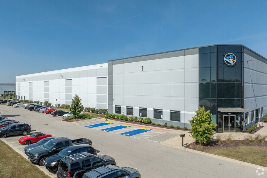 2301 W Haven Ave, New Lenox, IL for lease - Primary Photo - Image 1 of 8