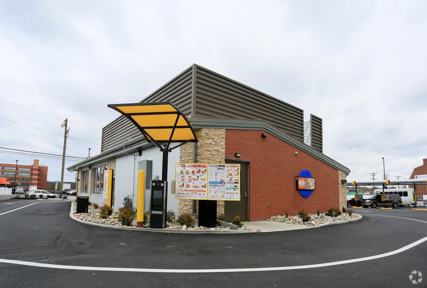 1631 E Joppa Rd, Towson, MD for sale - Building Photo - Image 3 of 5