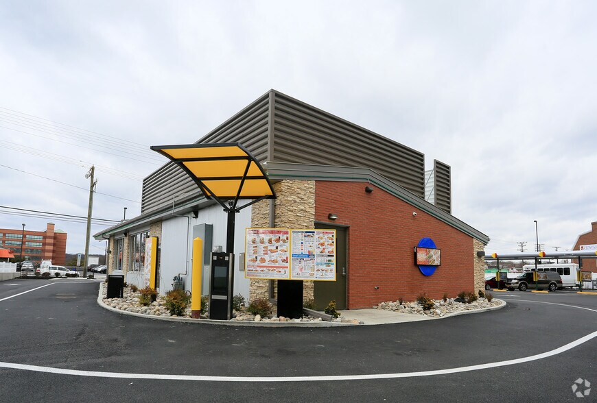 1631 E Joppa Rd, Towson, MD à vendre - Photo du bâtiment - Image 3 de 5