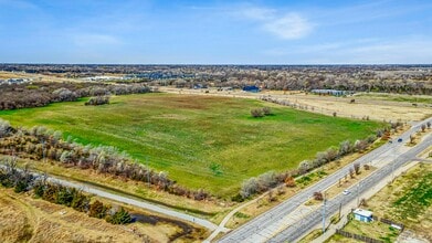 12001 Kellogg US 54-400 Dr, Wichita, KS - Aérien  Vue de la carte - Image1