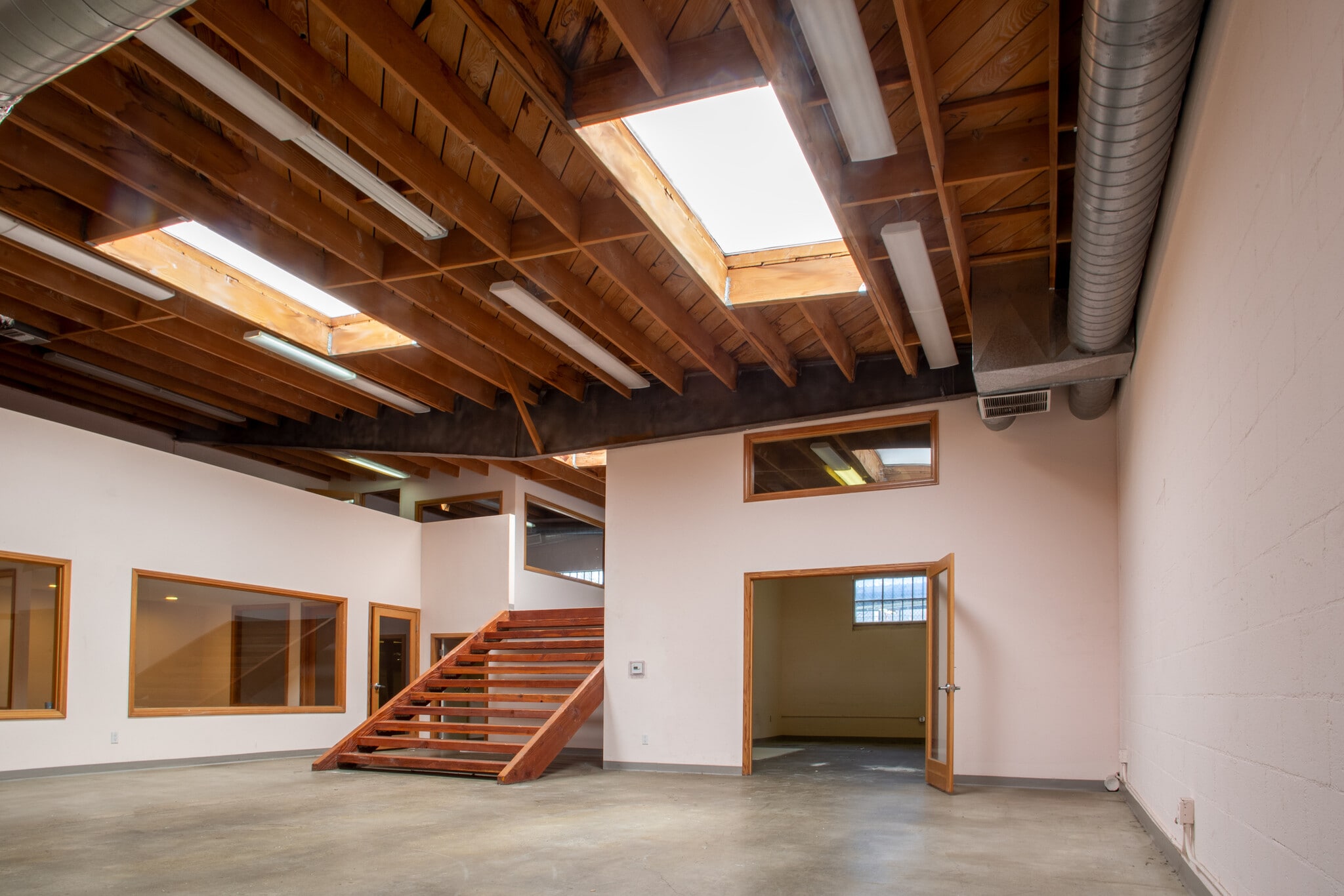 2228 Barry Ave, Los Angeles, CA for lease Interior Photo- Image 1 of 8