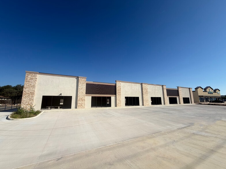 7435 N Loop 1604 W, San Antonio, TX à vendre - Photo du bâtiment - Image 2 de 7