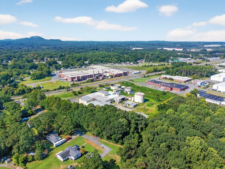 2050 Poplar St, Gastonia, NC à vendre - Photo du bâtiment - Image 2 de 17