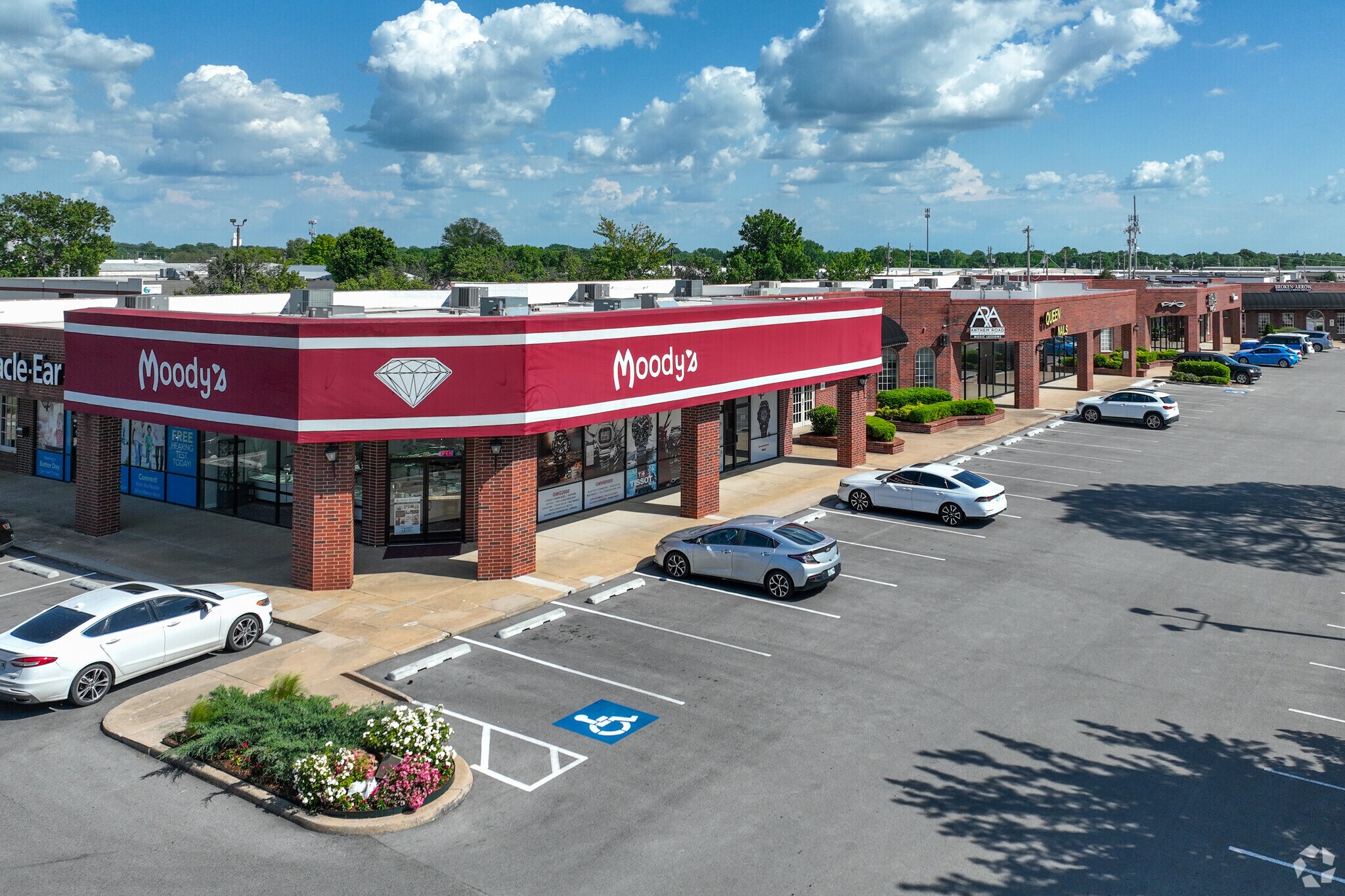 697-845 N Aspen Ave, Broken Arrow, OK à louer Photo du bâtiment- Image 1 de 29