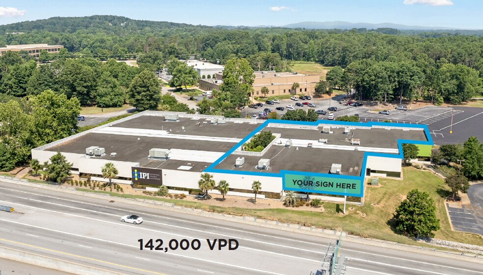 6000-6040 Ponders Ct, Greenville, SC à louer - Photo du bâtiment - Image 3 de 8